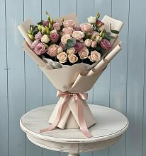 Букет цветов из:  Розы и Лизиантусы в Новую