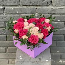 Цветочная композиция из Розы в коробке в Новую