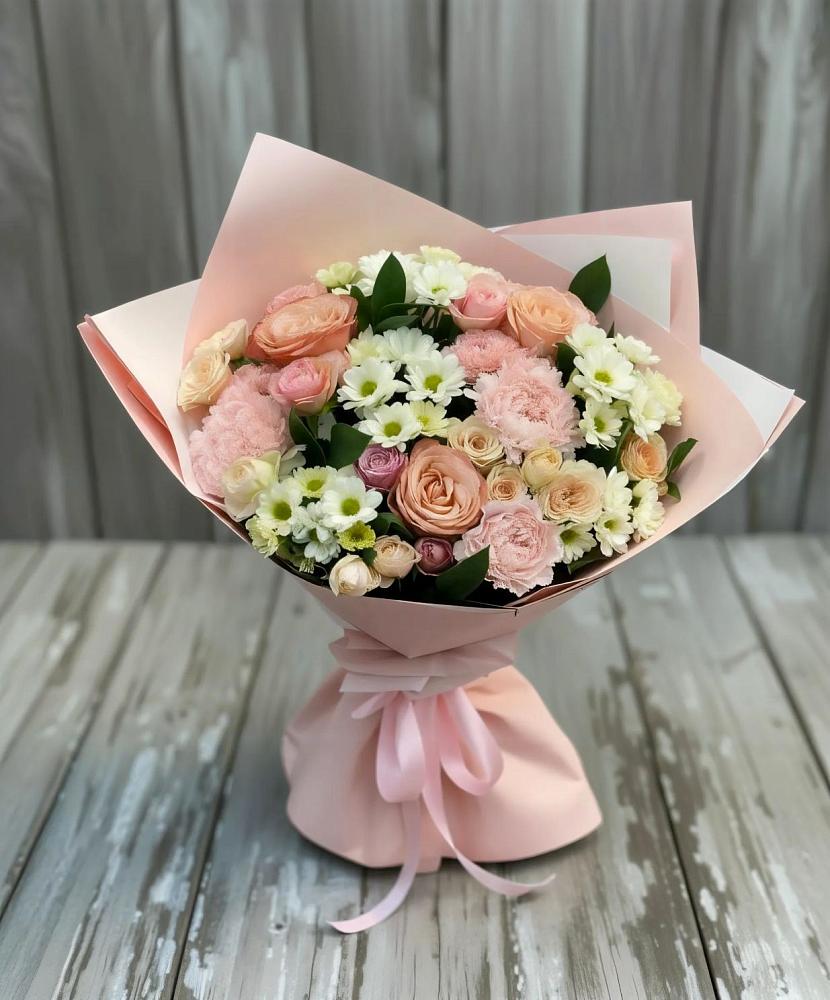 Букет цветов из: Гвоздики, Розы и Хризантемы в Новую