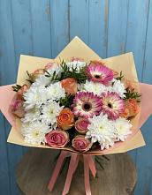 Букет цветов из:  Розы, Герберы и Хризантемы в Новую