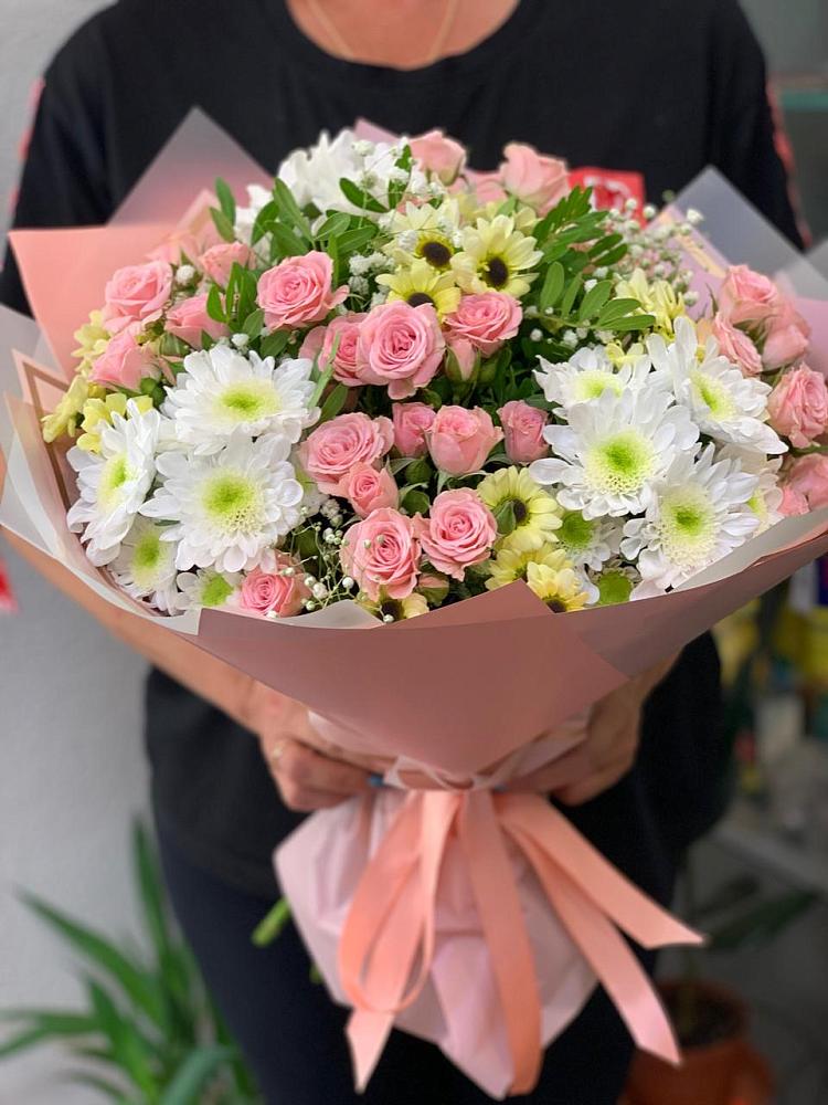 Букет цветов из: Розы и Хризантемы в Новую