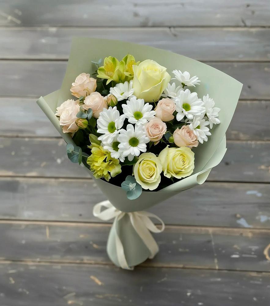 Букет цветов из: Альстромерии, Розы и Хризантемы в Новую