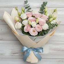 Букет цветов из:  Лизиантусы в Новую