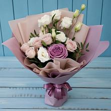 Букет цветов из:  Розы и Лизиантусы в Новую