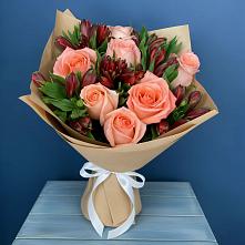 Букет цветов из:  Розы и Альстромерии #REPLACE_PRED# Новую