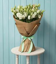 Букет цветов из:  Лизиантусы в Новую