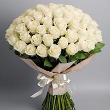 Букет 101 беля роза Белоснежка в Новую