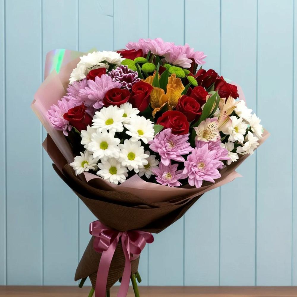 Букет цветов из: Розы, Хризантемы и Альстромерии в Новую