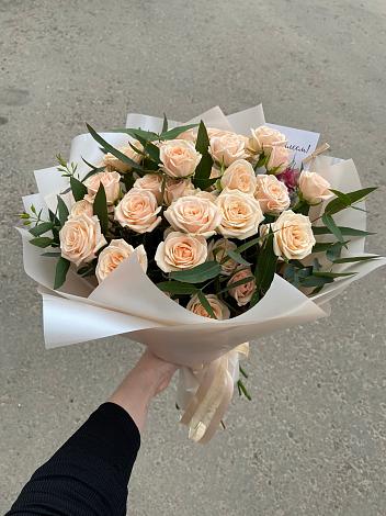 Букет Кремовые розы Латте в Новую