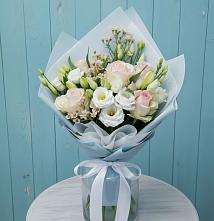 Букет цветов из:  Розы и Лизиантусы в Новую