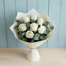Букет Белые розы в Эвкалипте в Новую
