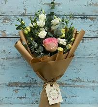 Букет цветов из:  Розы и Лизиантусы в Новую