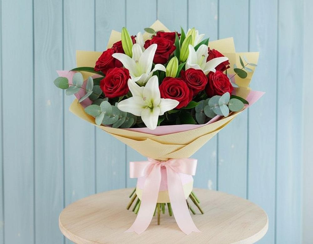Букет цветов из: Лилии и Розы в Новую