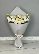 Букет цветов из:  Розы и Лизиантусы в Новую